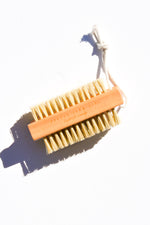🎁 Bamboo Nail Brush With Sisal Bristles (100% off)