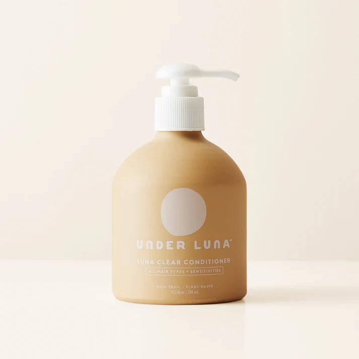 Pretty Farm Girl Luna Clear Conditioner