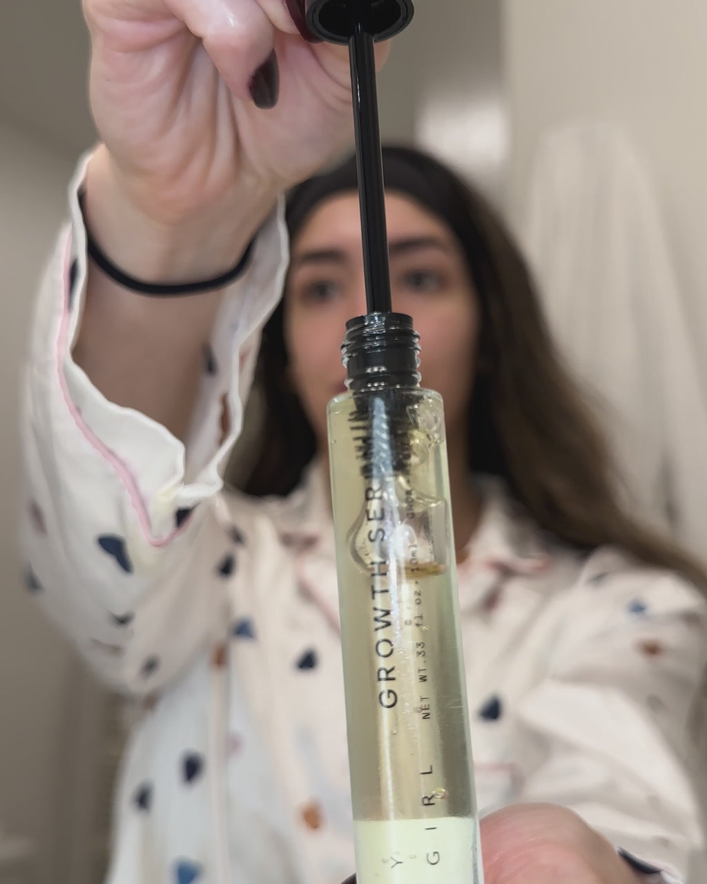 Video showing how to use the Eyelash + Eyebrow Growth Serum